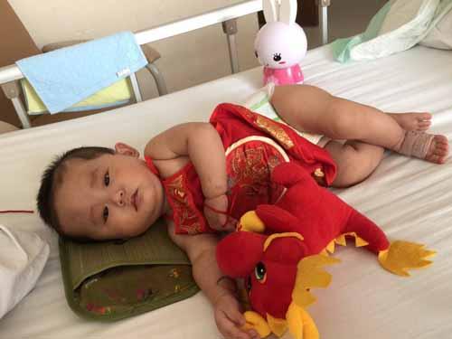 �����豧��ϣ�ϲ�����˲�䣬��ϣ����������˫�ۣ�7���������������еĸ��ܵ��������š���������ϣ��ʼ���ճ鴤�������һ�ο�������ôʹ��ı��飬��Ȼ��л��ϣû�з�������������ʶû����ȫ�ָ�����������ƽ�ȡ�����ҽ������Ϊʹ�˺�������С���ٽ���ϵͳ�ָ���Ӧ������и�ѹ�����������ơ�