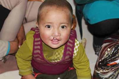 ��Щ��ͥ��������ңԶ�Ĵ�ɽ�����һ����ɽ����Ҫ�������գ��ٴ��ظ��ֽ�ͨ���ߣ������Ƕ��ԣ�&ldquo;�߳���ɽ&rdquo;����һ���޴����ս����Ϊ����ԭ����Щ���������������������ʱ�ڣ�һ������������Ӱ�С�