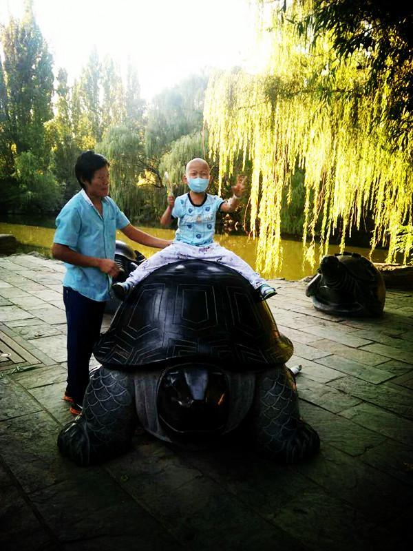 С�����Ĳ���Ƚ����أ�ÿ���Ƴ̶���Ҫע��һ�ַǳ�����Ľ���ҩ�����޻��������������ʣ�����һ�ְ���ҩ�����õĻ������׸�������������Ƴ������Ѿ�������40���򣬺��������Ʒ��ú��������ǵ���ǰ�����ǲ���������ÿɰ��Ķ��ӣ�����������·�ú�ȥ�δӣ�