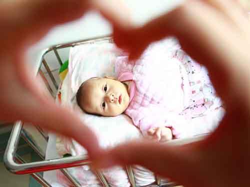 �ҹ�ÿ�����������������ķ�������Լ3000�ˣ���ÿ����ȷ�ﲢ��ɸ���ֲ������Լ300�ˣ���������90%���ɸ���ֲ�����ĳɹ�����94%��90%�ķ����ʺ�94%�������ɹ��ʣ������������ֶԱȣ���Ե�ڸ���ֲʮ������������ã����ںܶ��ͥ��˵����Ϊ��������ֻ��ѡ�������