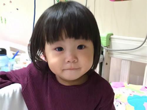 ��ô���������ı�����������������Ľ���ѣ����˶�ϲ������������������˭���뵽��ħȴ�����Ŀ����أ�2016��8��30�պ���ͻȻ���ա����ۡ��ŵ��г�Ѫ֢״��31���ڱ�����ͯҽԺ��������϶��Ǽ����ܰ�ϸ����Ѫ��������ķ��޲����������ج�λή�ٵ�СС��Ů�����ϣ���·��������ˡ�