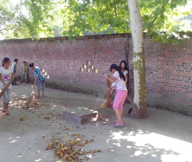 �����־Ը��ȥѧУΪ��������ȥ��������Ӫʱ��˵����ѧУ����Ըʱ����ʦ˵&ldquo;������һֱϣ����������ʱ�Ͽ����е�ƣ��������е��ȣ�����ϣ���ܸ���ѧУ�İ�ѧ�������ú��������ڲ�©��Ľ�����ѧϰ&hellip;&rdquo;