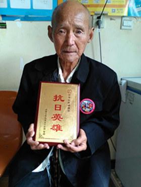 4���������Ŀ���Ӣ�ۣ�����������