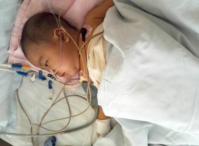 �ְ�������Ŷ�����������е�һ����ҽԺ������ȴ��18�յ�����9ʱ�����ⷢ���ˣ�����ͻ����������Ѫ����18������19���賿������Ѫ���Σ�һֱ���ܿ��ƣ�ҽ�����ò��������ˣ���Ҫ��������������Ϊ�˾Ⱥ��ӣ�ҽ�����������������������ֲ������