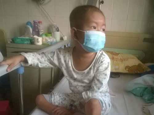   ʦ�����Եܵ�һֱ���ϣ��������ĵܵ�ƽʱ�е��¸��ĺ����Դӵܵ�����סԺ�󣬵绰�������Ǹ��ܹܵ���������������Ļ���ҽ���Ļ�����ʦ��Ҳ�ܹԣ���Ȼ������������̵�ʱ���ʹҲ�޵�����������ÿ�ζ����ҽ�����ƣ�˵������Ϳ��Իؼң���������Ҳ����׶�԰С���С�����һ����ˣ��