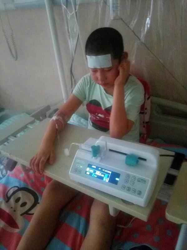 �뿪У԰֮���С������ÿ���ڲ����жȹ��������Ż��Ƶ���ʹ�����С���Ӻ�ż��Ҳ��ޣ����������������ǿ��������е����͵ı�Ӱ���������ϲ������ᣬ�����Լ�Ҫ��ǿ������С��������������ƣ�ϣ�������ת���Ը����˴���һ˿ο�塣