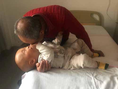 �Ӵ��չ�С�㻪�Լ�������������������үү���̵ļ��ϡ���λ��������������֮������飬������������˺ܴ�Ĵ����Ҳ�����и��ּ���������Ҫ�չ��㻪��������ҽ����Ҫ�չ���������ѧ�����صĸ�����үү���̶��ס��ҽԺ��