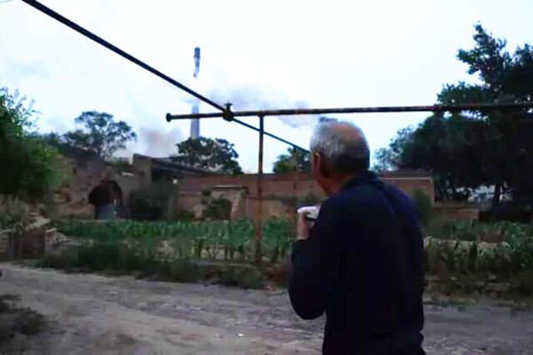 ������SEE������&mdash;&mdash;������컷����������Ļ���ǻ�������ҵ��Ⱦ�ŷ����ص���Ϣ��������ׯ�ռ���Ⱦ���ݣ��˽���Ⱦ�̶Ⱥ�״������Ұ�ũ��������۳����̼�����ζ�����̲�ס���ԡ�������ɺ󣬹�����Ա��������ֽҲ����һ��ҡ�