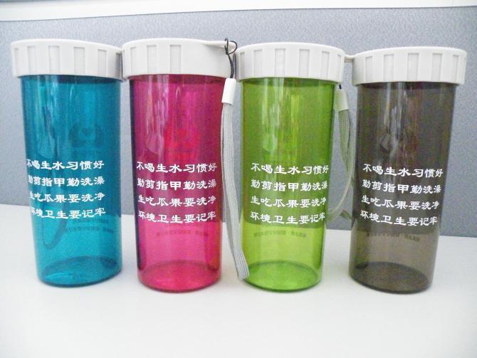 ����Ŀ�ƻ�������ϣ��ͨ��������Ĺ�ͬŬ������ÿ�����ӿ�����һ�������Լ���ˮ���������þɵ�����ƿ��ˮ�����ٶ��Ÿɾ��ľ�ˮ�豸�������޴롣