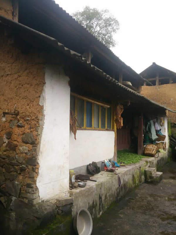 ����ҵķ��ݶ��Ǻܶ���ǰ�ľɷ��ӣ��������縸ĸ��ϣ��ͨ���Լ���Ŭ�����ܵ�Ǯ���·������ں��Ӳ��ˣ����������˻����Ƿ����ծ��