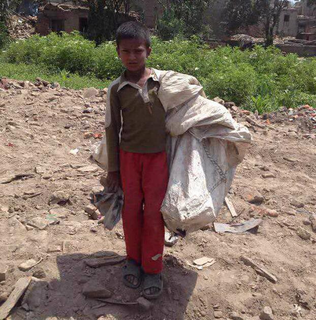 Radika ��һ�����Ĺ¶���������˵����ѧ��Ŀǰ������Ψһ�ķ��ɺͰ�ο����Ϊû��Ǯ��Radika����������ľߣ���ֻ���ڼ�ʰ�����Ĺ�������Ѱ�����ӵ��ıʺ�������������������������Ǻܺá�Radika������˵��Radika������Ϊ��ʧ���Լ����е�Ǧ�ʶ��ڲ���ȥѧУ