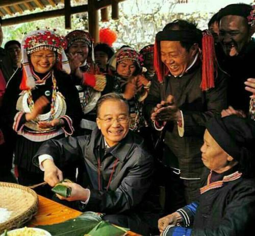 ��ɽ������Сѧλ�ڰ����ض�����������ѧ������ռ��Уѧ��93%��