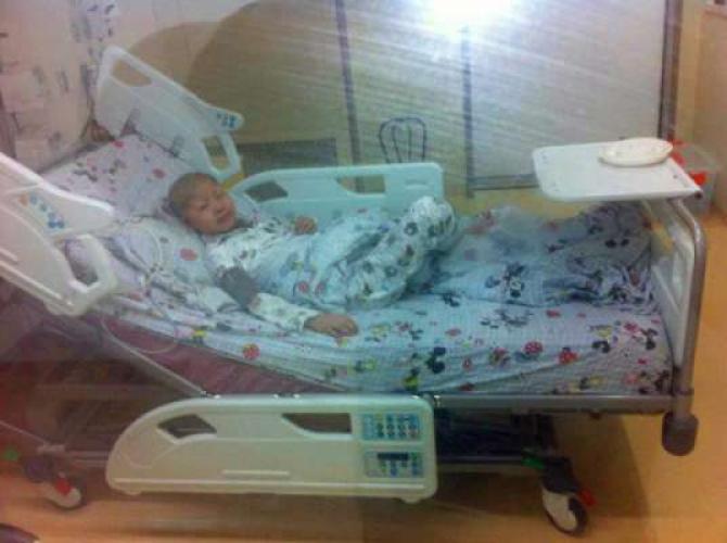 Ŀǰ���Ѿ�������ֲ��Ƿծ40���򣬺��ӵľ���״̬�����������Ǹ�Ⱦ�����أ����췴ӦҲ�����أ��Ρ����Ĺ��ܶ������𺦣����������Ʒ�����һ��δ֪������ĸ��ĳ�ҹ���ߣ����һ���ˣ���Ϊ���ǵľ���������Ҫ���϶��ӵ�����֮���������������������ε������������������ʿ�ľ��������밮��֮�־Ⱦȿ����ĺ��ӣ����ǻ�һֱ�������ģ���ף������һ��ƽ����