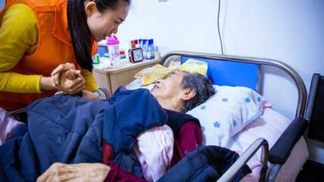 ����������ǰ��һ����ʦ���Ȳ��м����Դ����꣬���ȼ�����ή������־Ը�ߵ�����£�������������������̹Ȼ�ͻ����ǩ��־Ը��������Э�飬ϣ�����԰���ҽѧר��ͨ���о��ҵ����Ʒ������츣���ˡ�