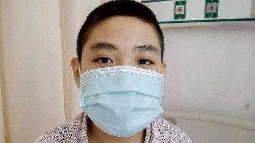 �Դ������ϲ�����˿��飬����û�Ļ����ְ�ûʱ�䣬С�����Ϳ���ͼƬ��ÿ������ô���ʲô��˼���������������ĺ��Ӿ�ȻҲѧ����һЩ���ֺ����֡������裬��������������������������ˮ����������������ҧһ�����ųԣ����룬�����������Ų��ޣ����������ۡ�