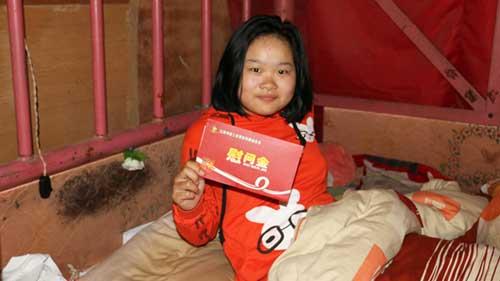 ������Ҫ��ô�������ǽ���30λƶ���м���ͯ���а�����Ϊ�����ṩÿ��200Ԫ������ѣ���Ŀ����һ�꣩��Ϊ�����ػ����롣�ܼƣ�200Ԫ*12��*30λ=72000Ԫ��