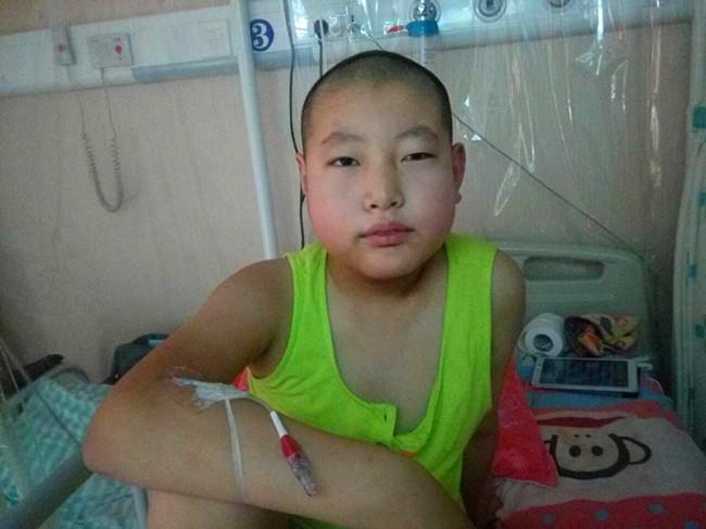 ��һ�죬���ڲ����ϵ�С����˵��&ldquo;����һ�����룺����Ҫ�ҵļ��˶����彡������Ҫ����һ����&rdquo;���ƽ����ΰ�������ж��˺ܶ��ˡ��Ÿվ�����һ�����Ƴ̵�С������δ�����кܼ�����·Ҫ�ߡ������Ļ��Ʒ��ô�Լ��Ҫ20�������������ļ��15��Ԫ��ϣ����ᰮ����ʿ�������Ԯ��֮�֣���л��ң�