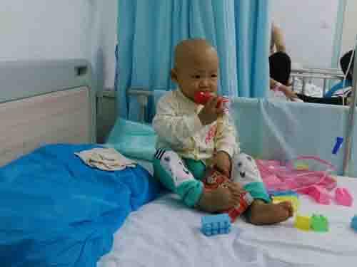 ��ҽԺ200�����ʱ���ҽԺ�Ѿ�����������8�β�Σ���أ�֪ͨ�飬ҽ��Ȱ˵�����Ļ���̫С���ø�ĸ��������������ǿ����5�λ��ƣ�2�ι������ƣ�1���׿��и������󣬵�����������������һ��ϣ�������������ﰩϸ�������ˣ����ڴ������ҽ��˵ֻҪ�ټ�ֻ���16��18���»ָ��Ļ��ʾͺܴ�