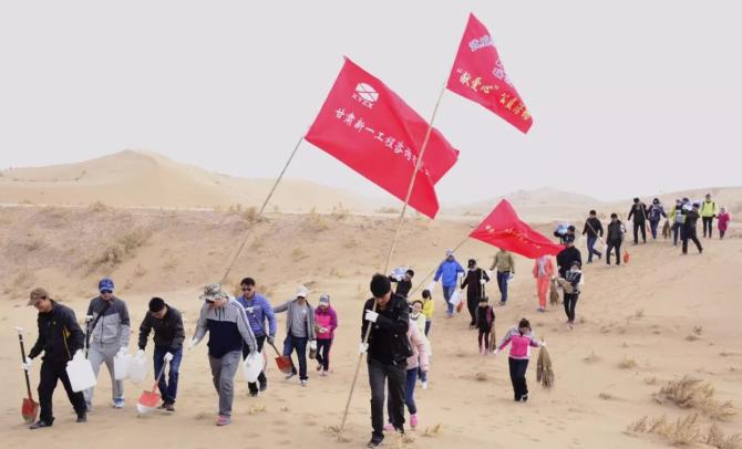 ����ʡ�����еش����ڸ���ɳĮ��Ե��ÿ�궼�ܵ�ɳ������Ϯ���������߽��ڸ���߽�ɳĮ����������ɳ����Դͷ�����ܷ��������߲׺�ɣ���õ�������������ڸ���ɳĮ��Ե������Ͻ�����걻ɳ���������֡�